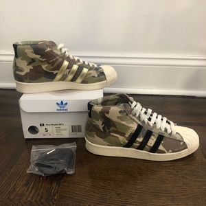 Adidas Men’s Pro Model 80’s Camo 1/4 Mid Top Sneakers